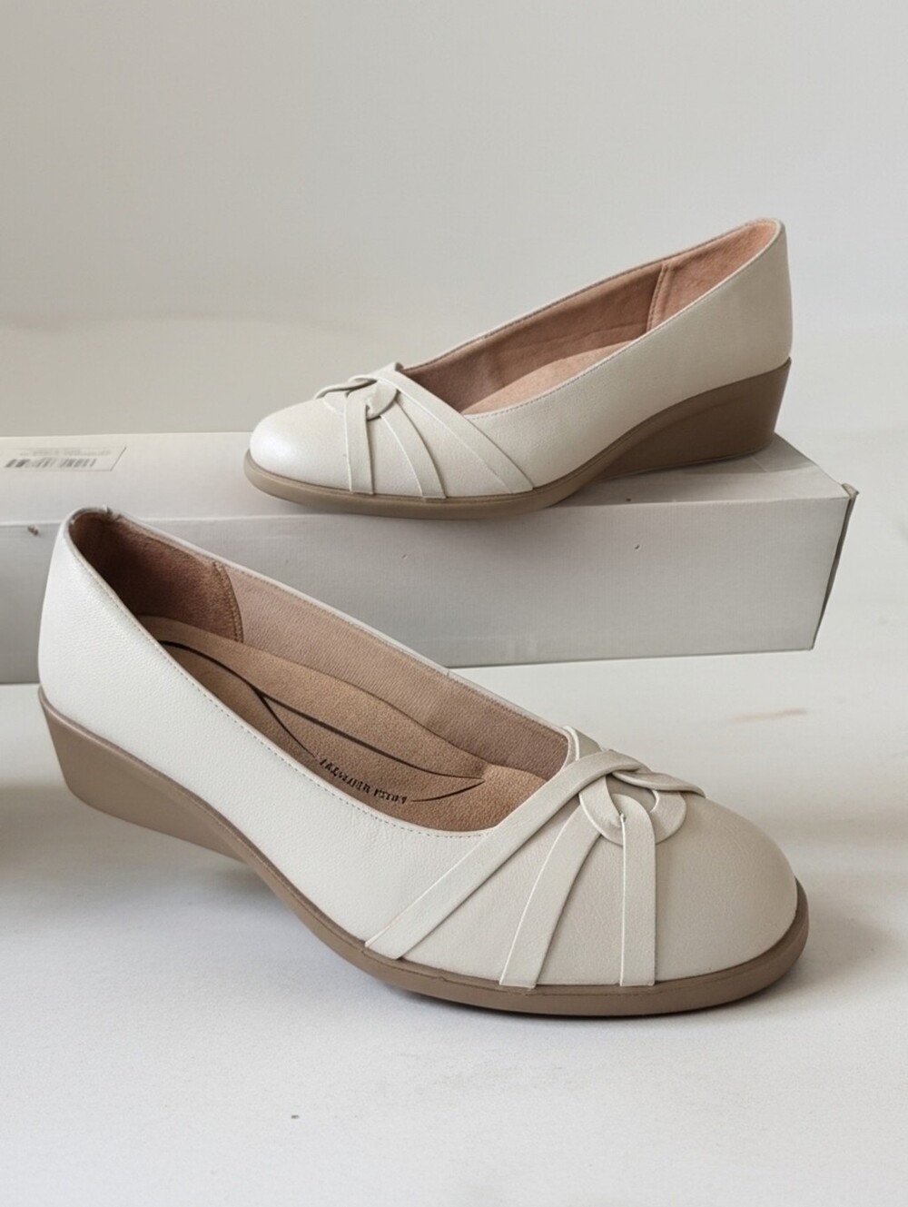 Lifestride Jorie Low Wedge Career Ballerina Flats Size 9.5W